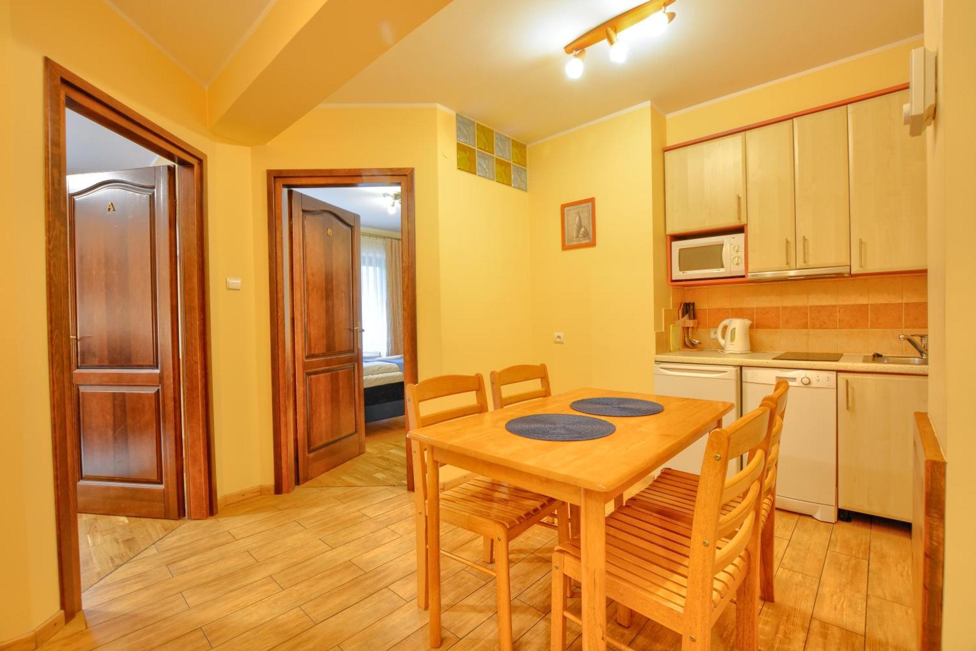 Apartamenty Na Pierwszym Pietrze Криниця-Здруй Екстер'єр фото